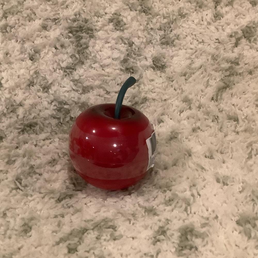 Red Cherry Lip Gloss NWT Beauty Treats cruelty Free 1.5” x 1.5” - Picture 4 of 14